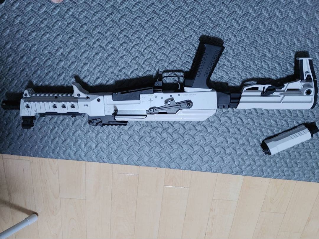 東京マルイ 次世代電動ガン AKホワイトストーム トイガン terraeagle.com