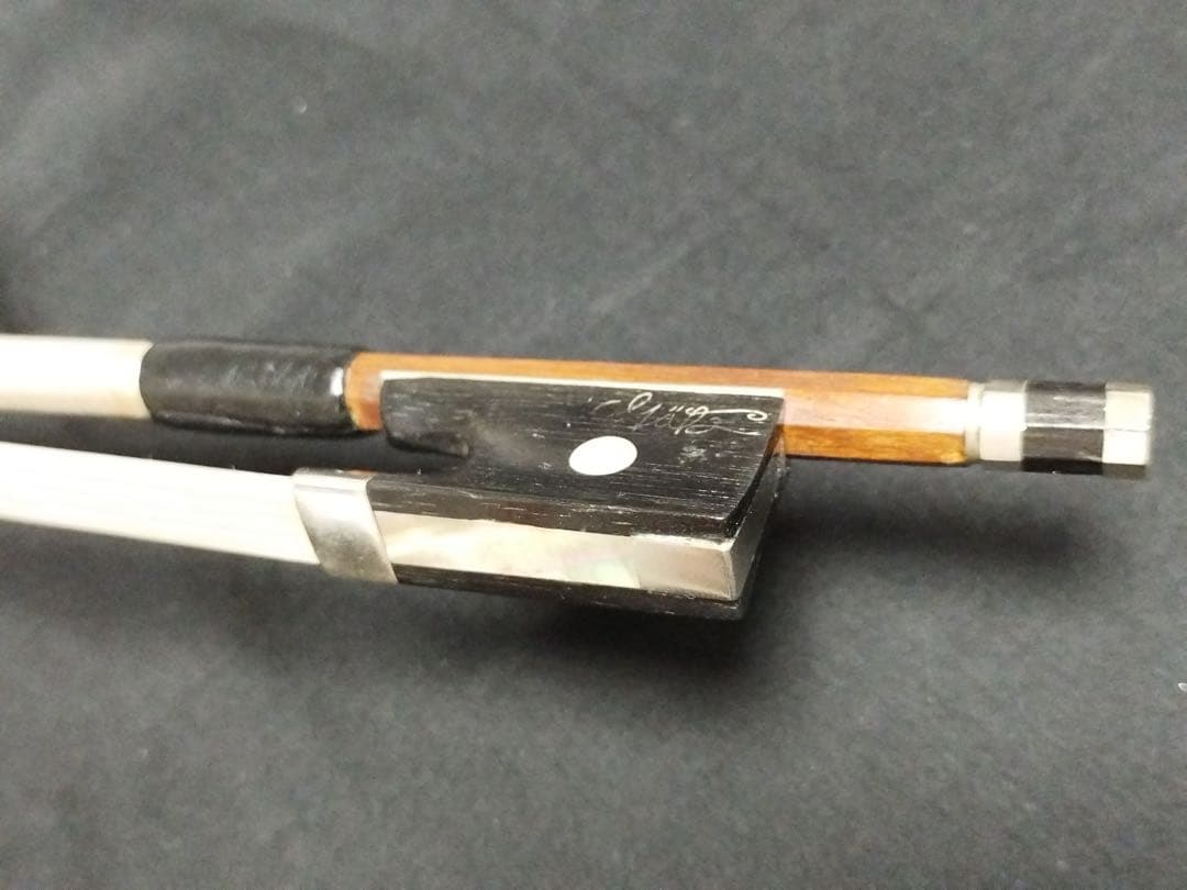 ●An Old German Violin Bow / Conrad Gotz