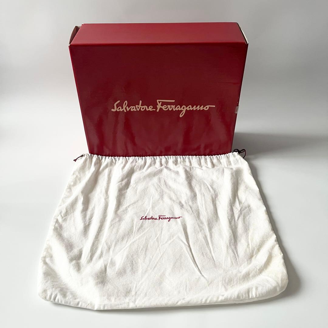 フェラガモ　2way　ガンチーニ　ハンドバッグ　レザー　黒　ブラック　フォーマル