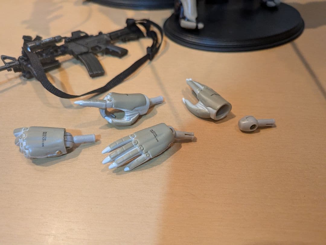 メタルギアソリッド メディコムトイ スネーク&雷電 1/6 フィギュア RAH