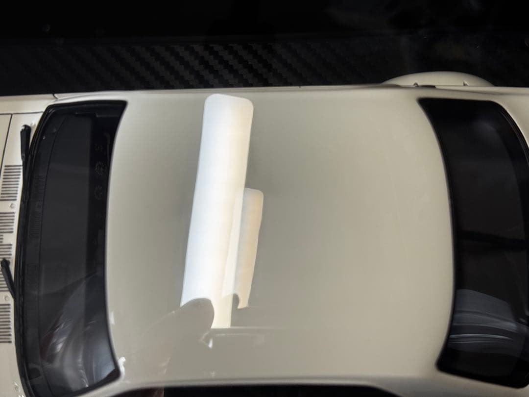 SKYLINE 2000 GT-R (KPGC10 ) ホワイト 1/18