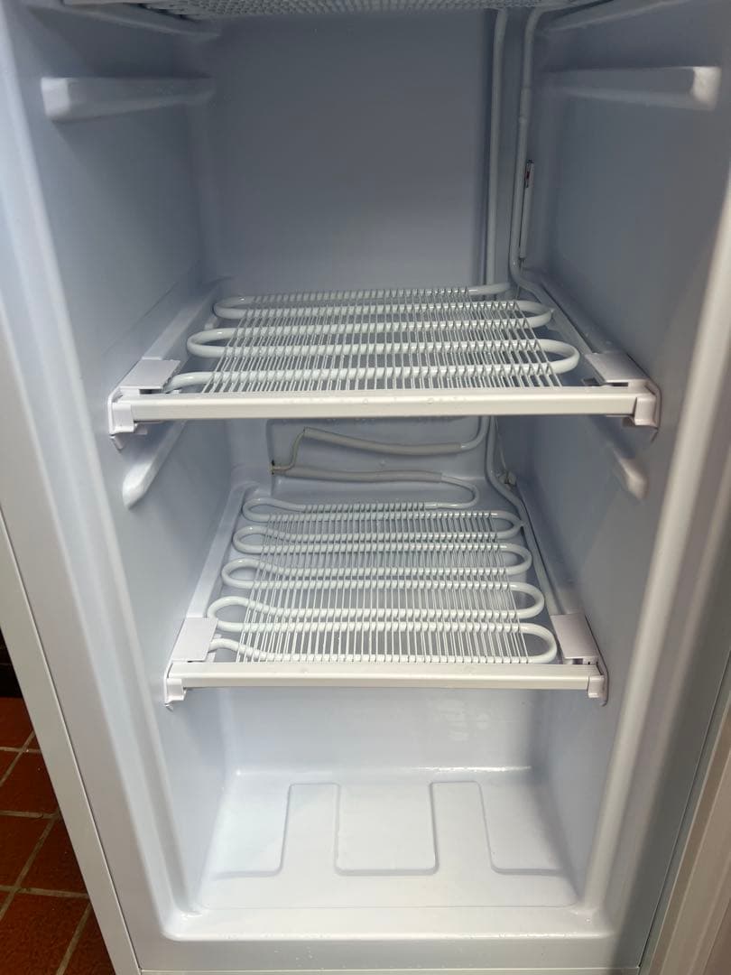 送料込アイリスオオヤマノンフロン冷凍庫60 L2020年IUSD6A-W