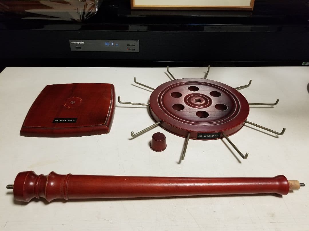 英国バーバリー非売品店舗什器ウッドアクセサリーディスプレイラック