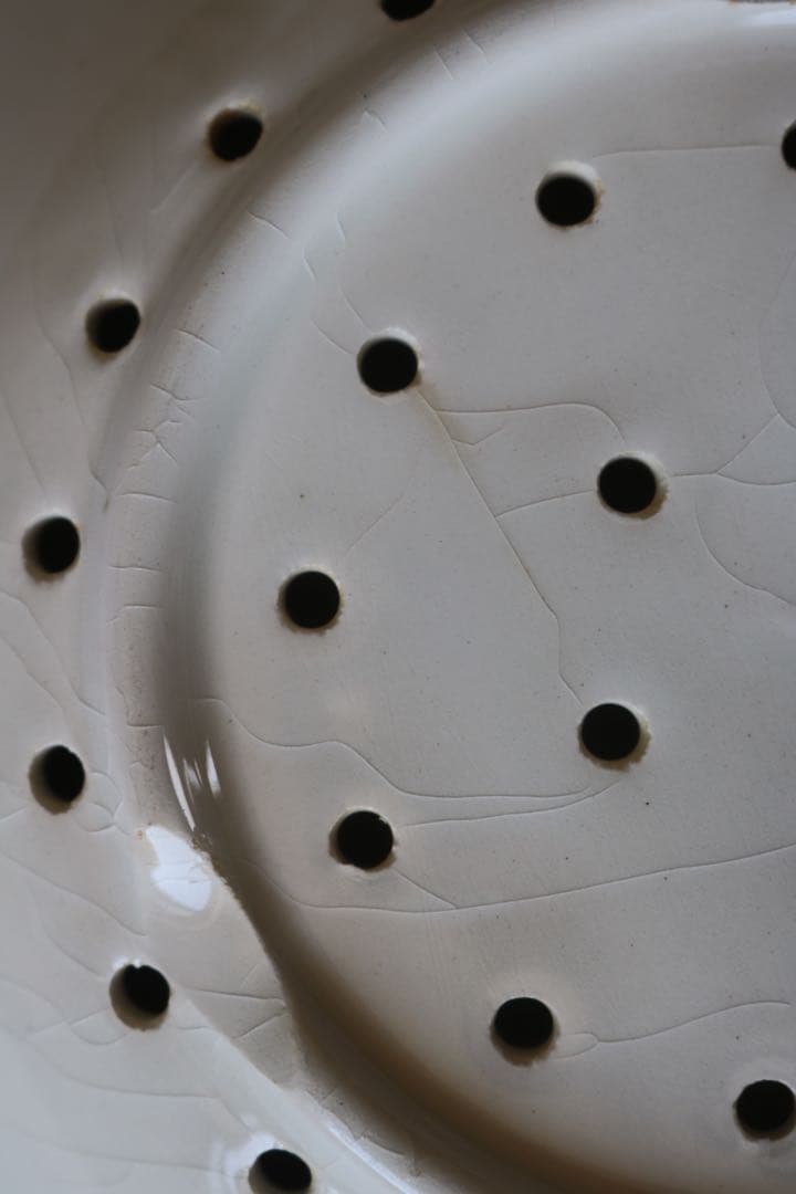 フランス　アンティーク　プレート　水切り　チーズ　豆腐　白　さくらんぼ