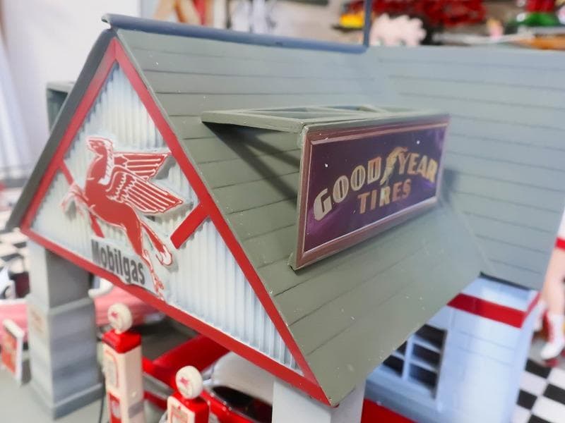 爆レア★1/43 モービル石油 ガソリンスタンド ジオラマ模型