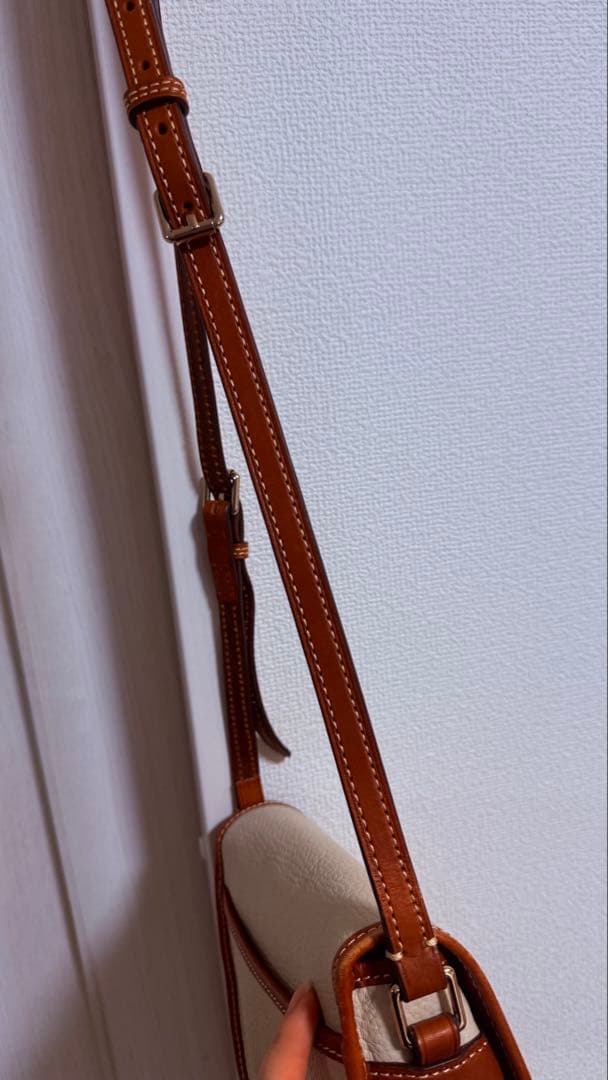 Dooney & Bourke ショルダーバッグ クリーム色