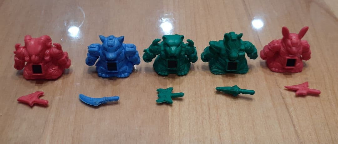 ビーストフォーマー　トランスフォーマー　チョコボール　空き箱　フィギュア10体