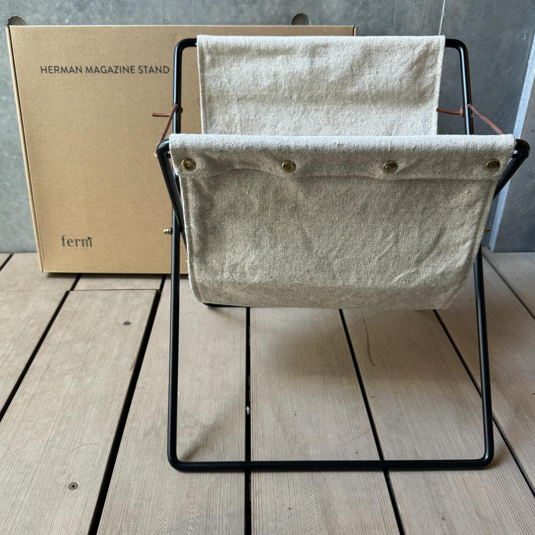 ferm LIVING ファームリビング ハーマンマガジンスタンド
