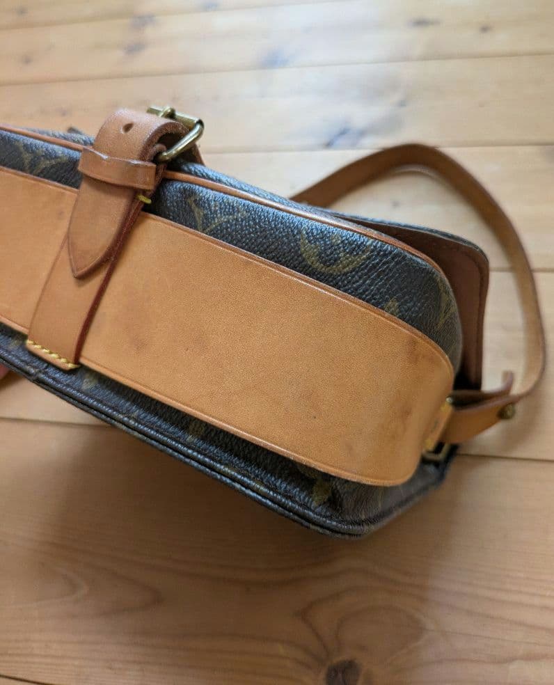 Louis Vuitton ショルダーバッグ ダークブラウン モノグラム