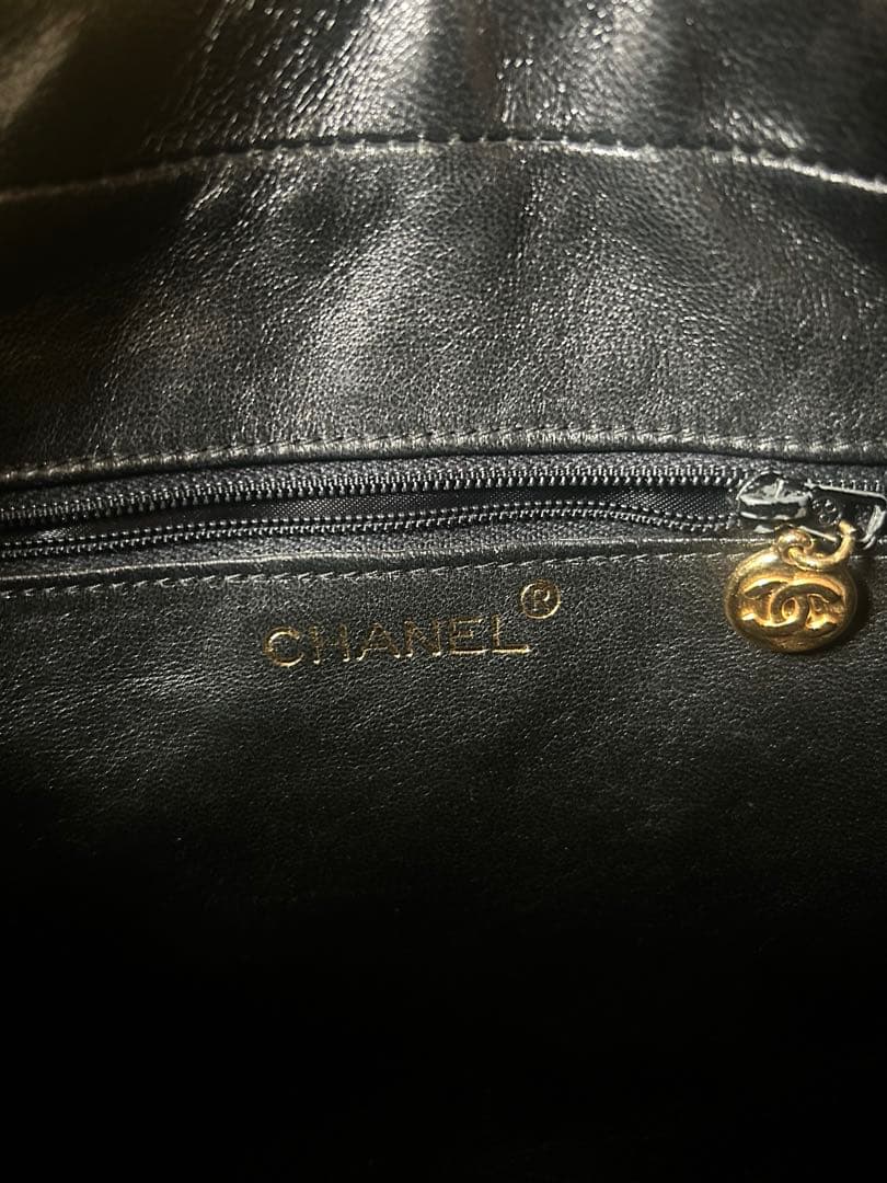 CHANEL ブラック パテントレザー チェーンショルダーバッグ ヴィンテージ