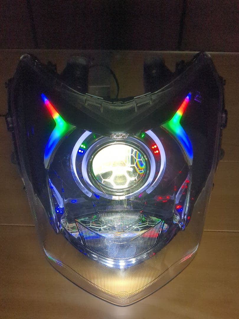 LEDシグナスX 4型 デビルアイ 社外ヘッドライト プロジェクター レインボー