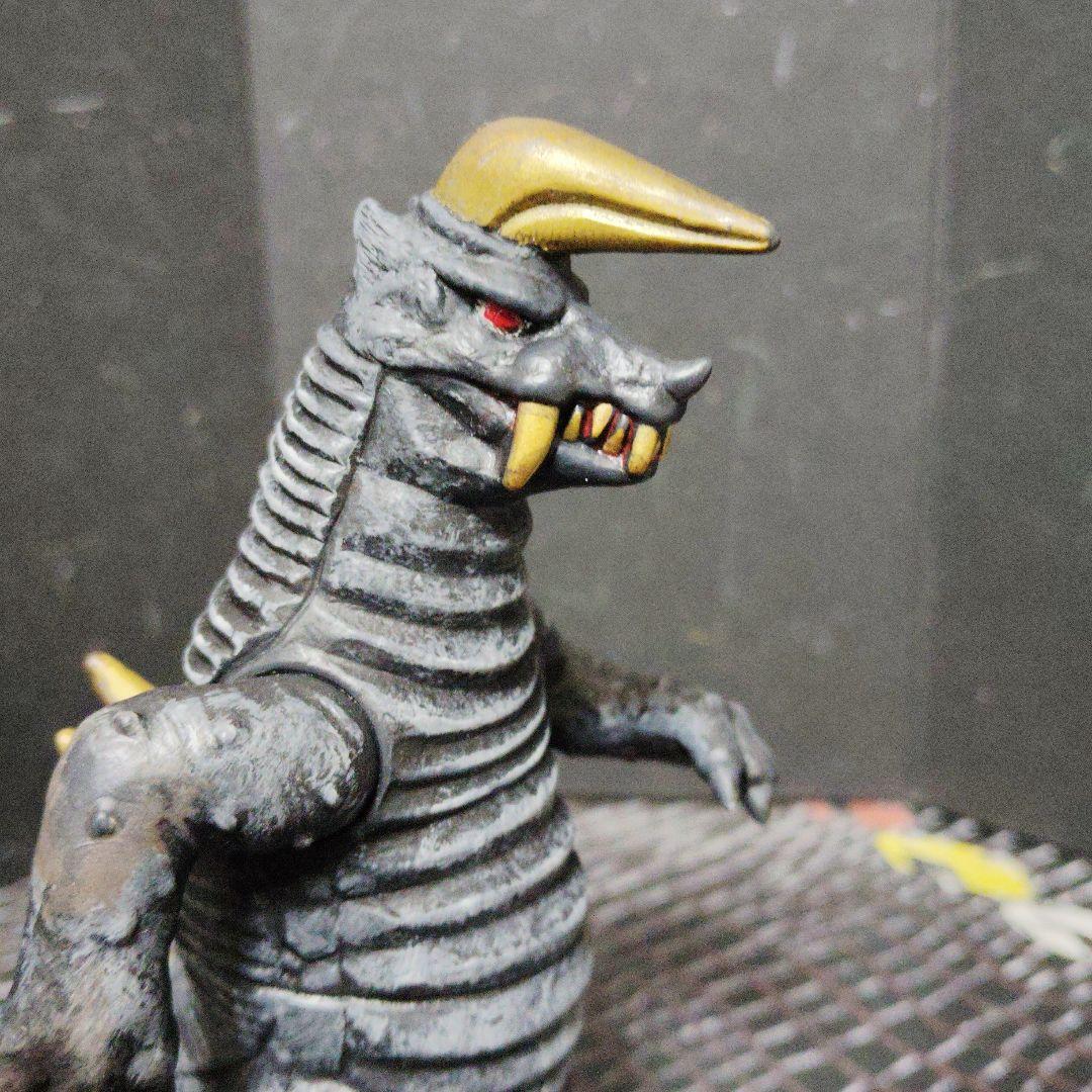 大特価ウルトラ現行ソフビ怪獣（グドン.ツインテール.ベムスター.ブラックキング）