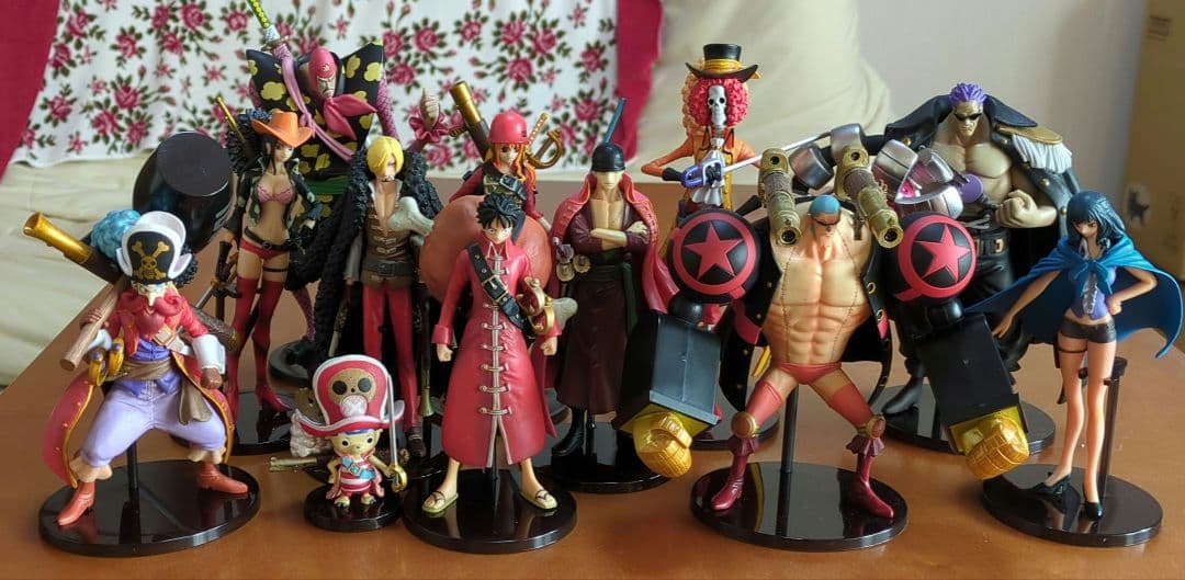 ワンピースフィルムZ フィギュア 12体セット+4体オマケ - メルカリ