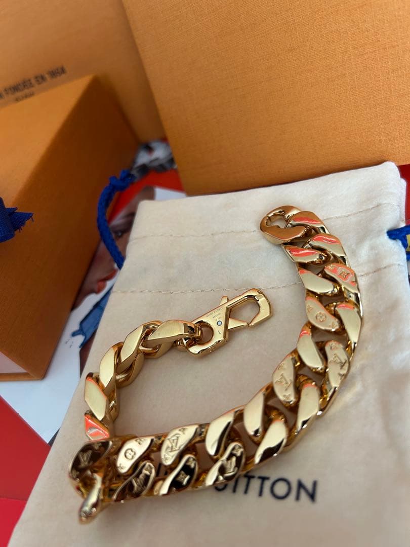 LOUIS VUITTON ブラスレ・チェーンリンクス ゴールド！