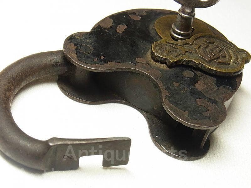 《p1049》《１８００年代》《熊・ミッキー顔》サージェント＆カンパニー 南京錠