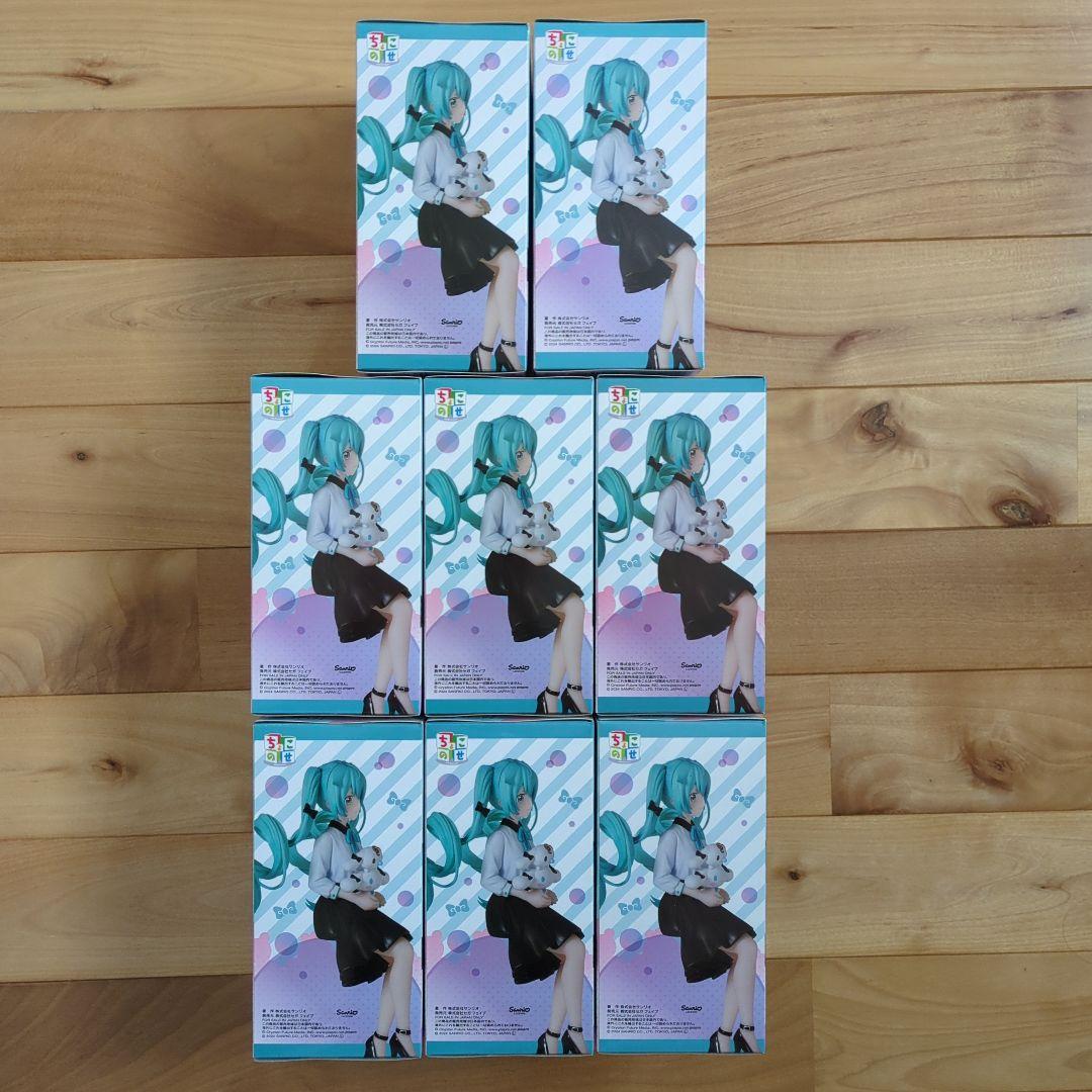 初音ミク　フィギュア　39個セット　猫耳Tシャツ・シナモロール　など