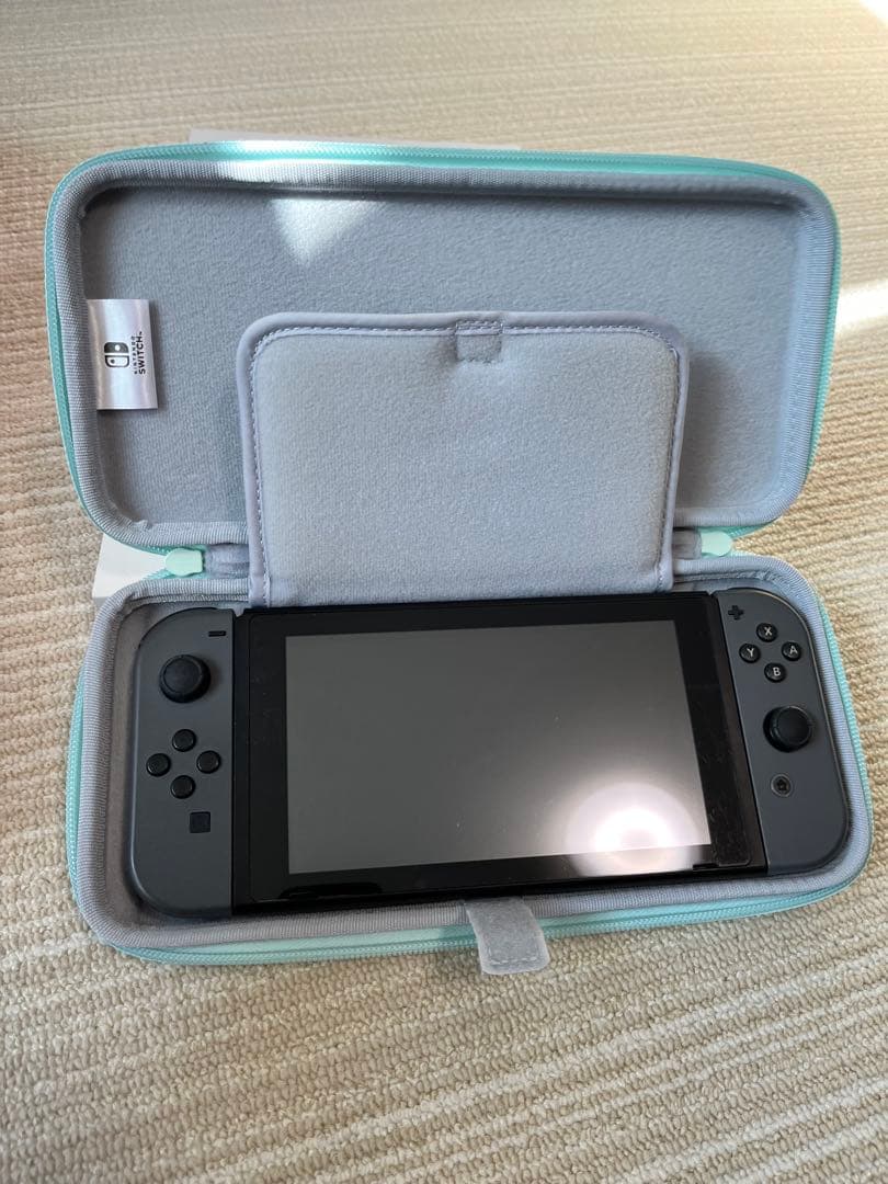 Nintendo Switch 本体 & キャリーケース