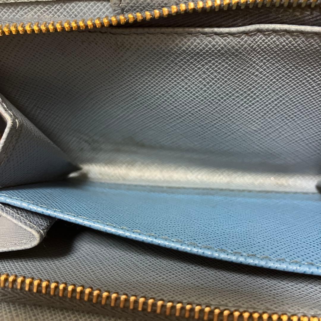 中古品・PRADA サフィアーノレザー 二つ折り財布 ブルー