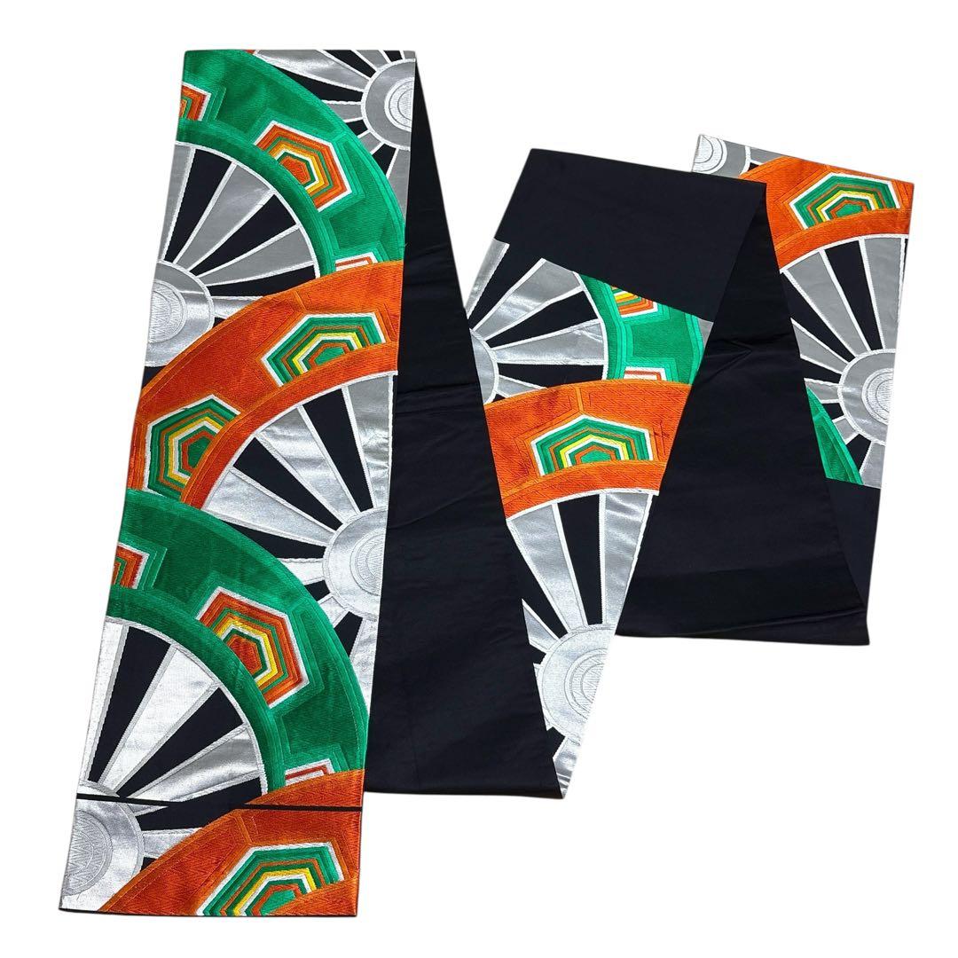 う3)雅宴向鶴✨豪華絢爛な光を放つ金彩や格子模様のアンティーク振袖