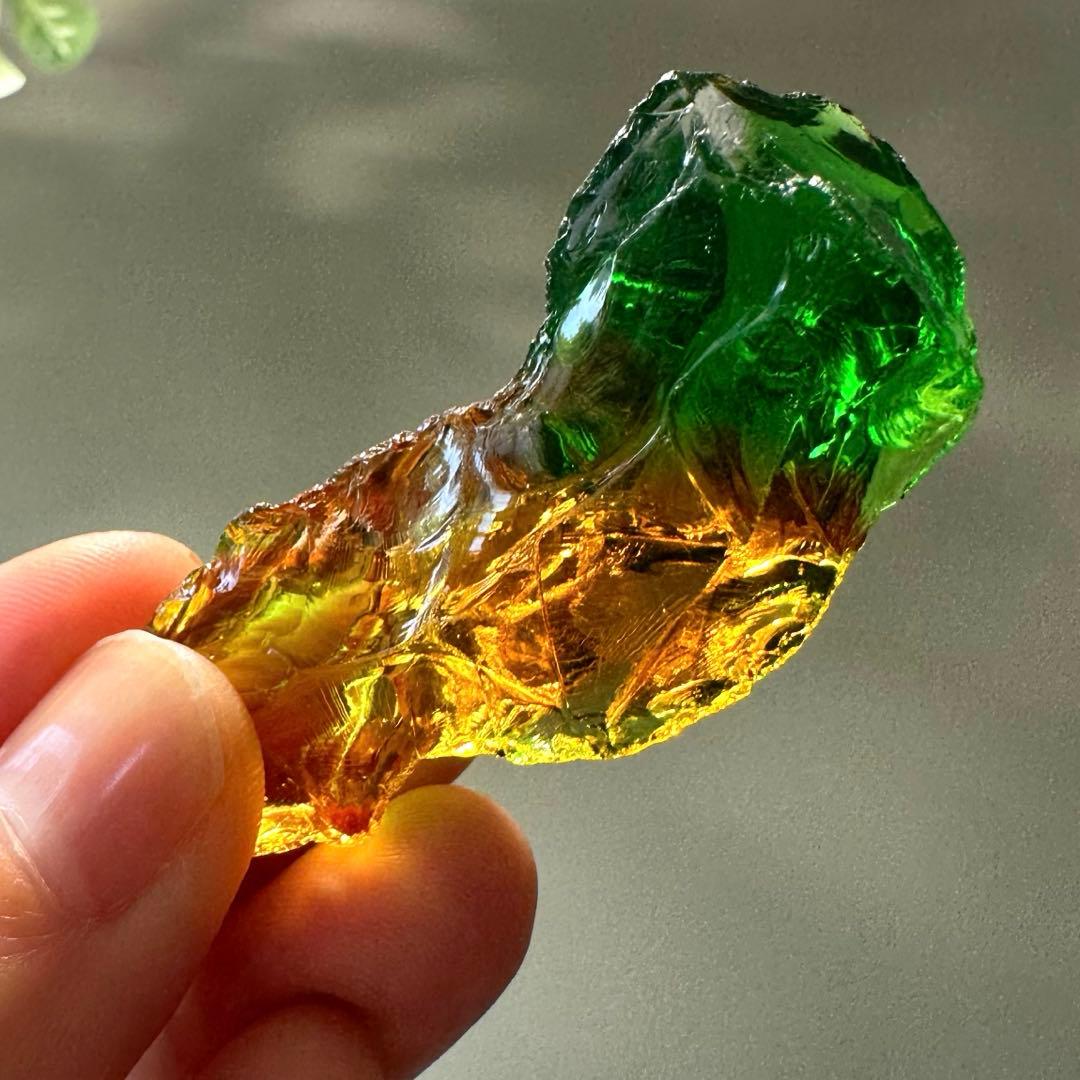 アンダラクリスタル　シエラネバダ　20.0g 南国　エメラルド　マルチカラー　金