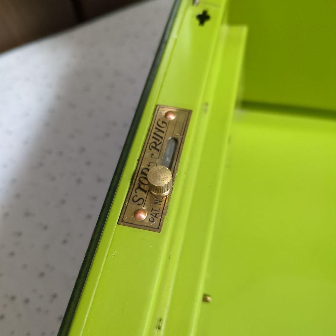 週末割 アンティーク ITOKI 手提げ金庫 ベル付き MADEIN JAPAN