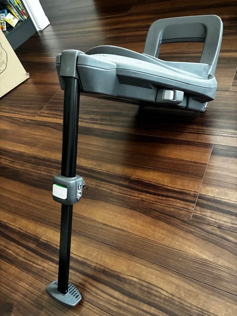 コンビ　THE S ザエス　ISOFIX ⭐️キャップ付