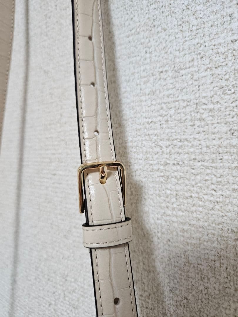 kate spade 　ダンプリング クロコ エンボス クロスボディ　ショルダー