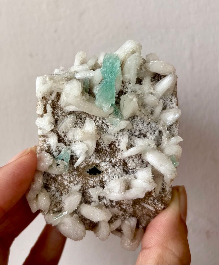 グリーンアポフィライト スティルバイト ヒューランタイト インド