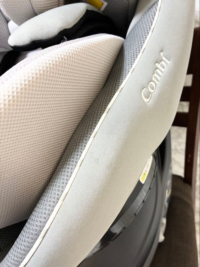 combi クルムーヴ アドバンス ISOFIX エッグショック JP-590