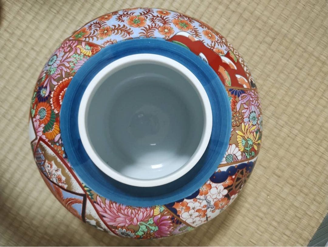 伝統美】有田焼 勝右衛門窯の希少壺―匠の技が織りなす逸品