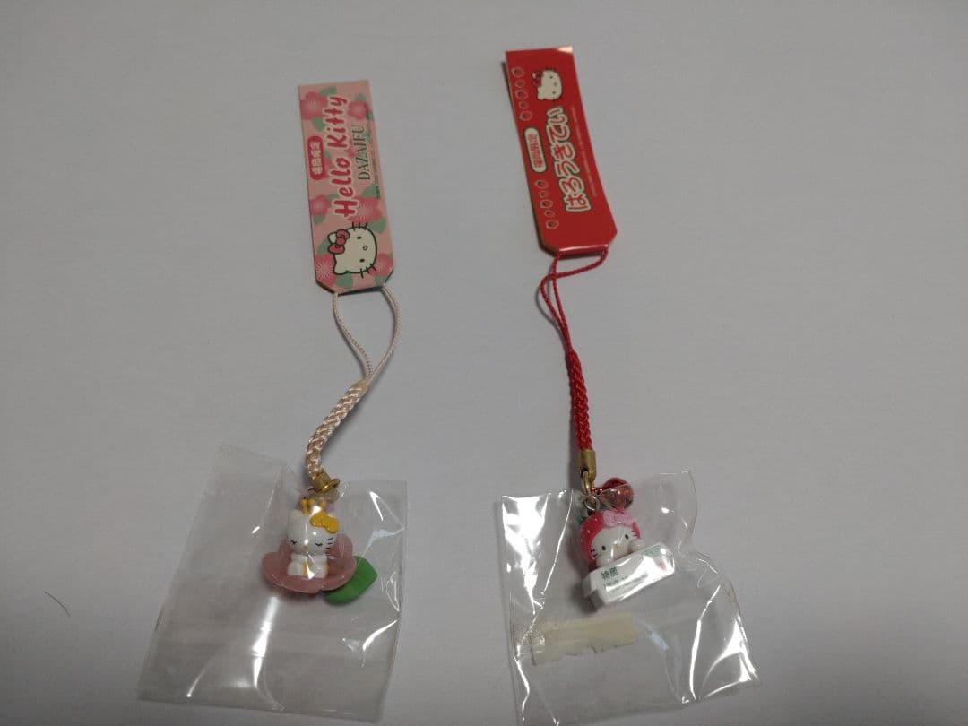 ご当地キティ　寝付け　ストラップ　キーホルダー　ほか 82点