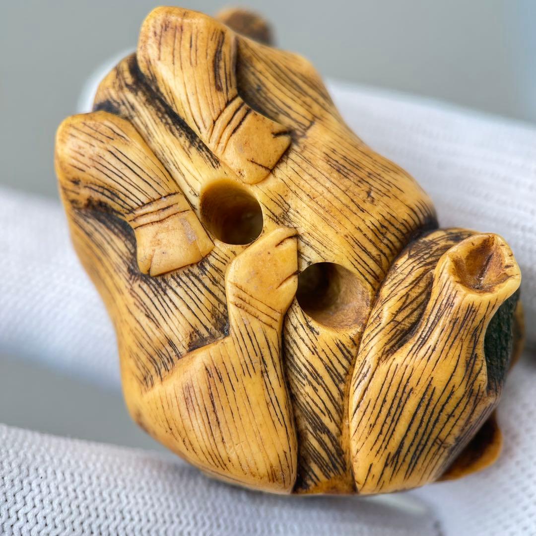 牛の彫刻 小型 彫刻極上根付天然素材アンティーク骨董飾り物古美術置物細密