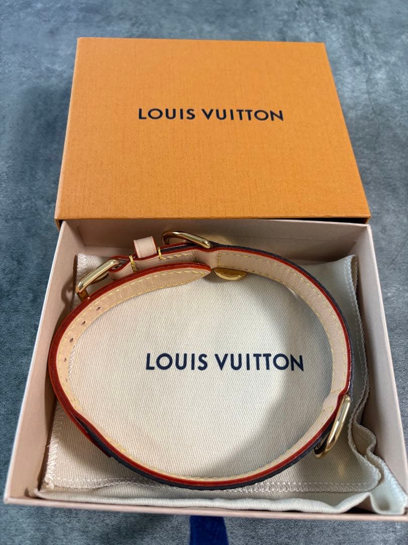 ✨新品試着のみ✨LOUIS VUITTON/首輪/定価73,700円/PMサイズ - メルカリ
