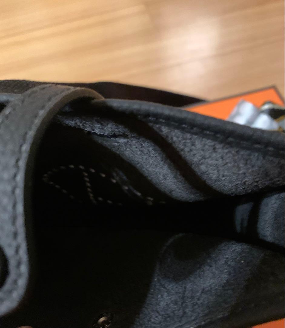 Hパンチング ショルダーバッグ Hロゴ ストラップ 高級革 ブラック