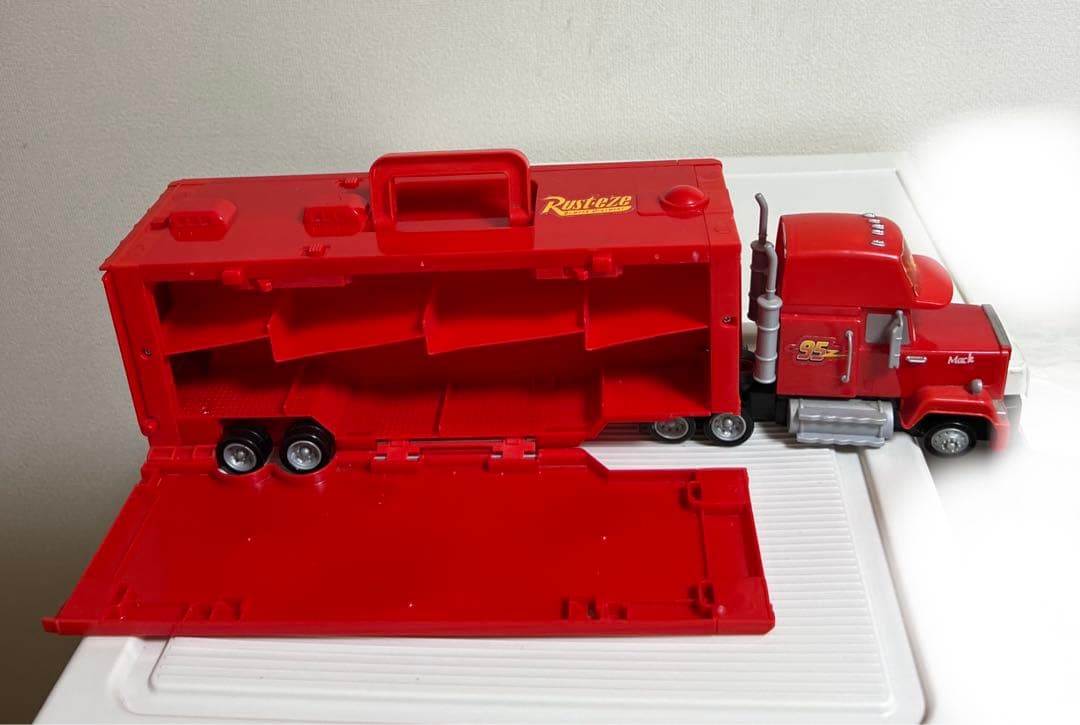 カーズ、マテル、キングトレーラー、マックトレーラー、ミニカー収納