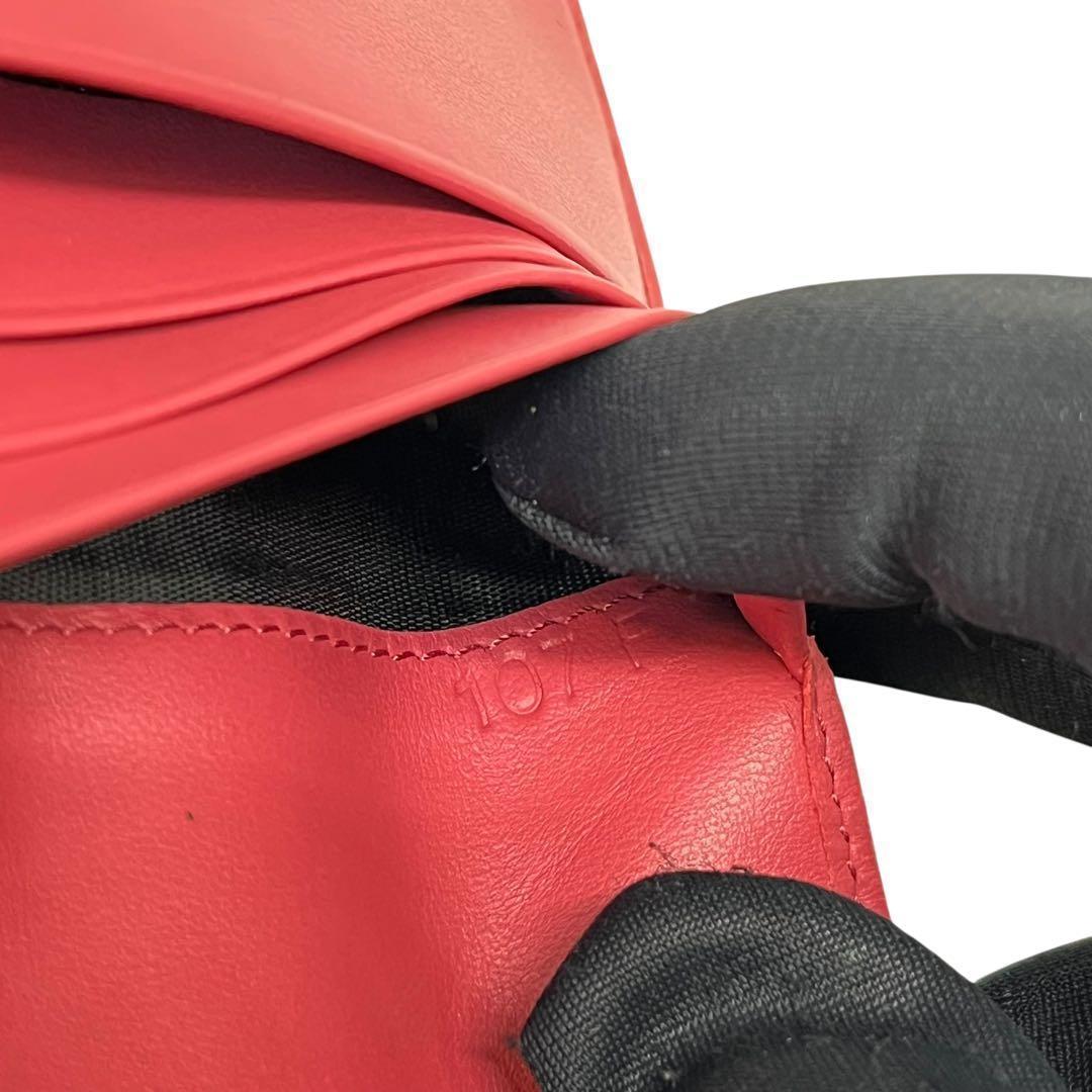 希少✨プラダ 二つ折り財布 サフィアーノレザー バイカラー 黒 ピンク