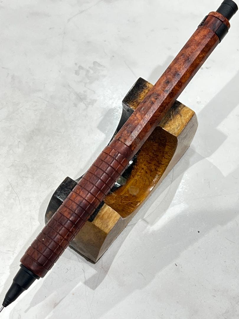 aikok　orenznero 0.3mm 本花梨瘤12角軸/グリップ格子