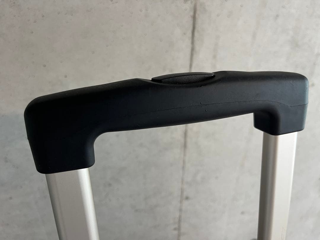 Macpac ウィールドダッフル80 MM82512R macpac ウィールドダッフル 80L