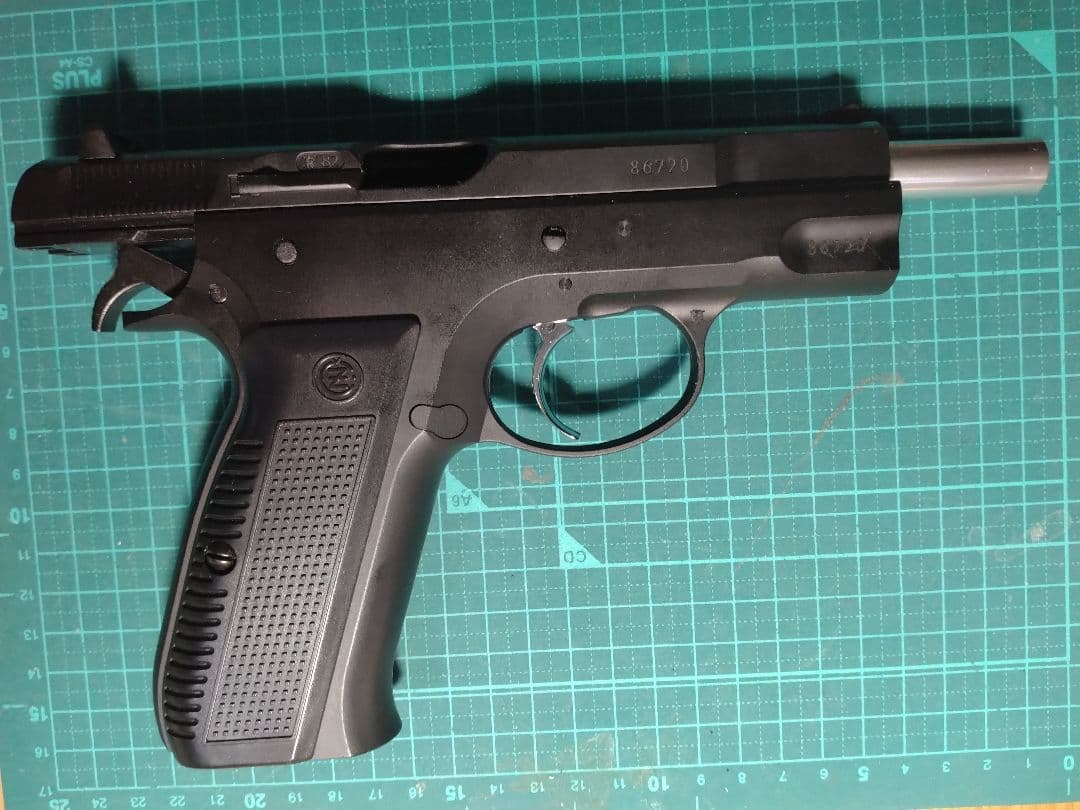 カーボンネイト Cz75 CO2 マガジン2本付き。 CZ75 2nd ver.専用 24連