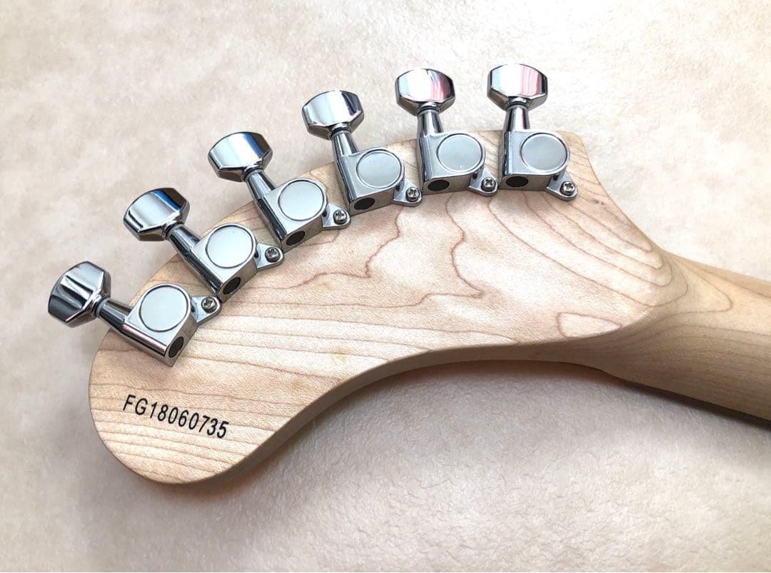 【新品同様！美品！】ZO-3 イエロー アンプ内蔵ミニギター 専用ソフトケース付