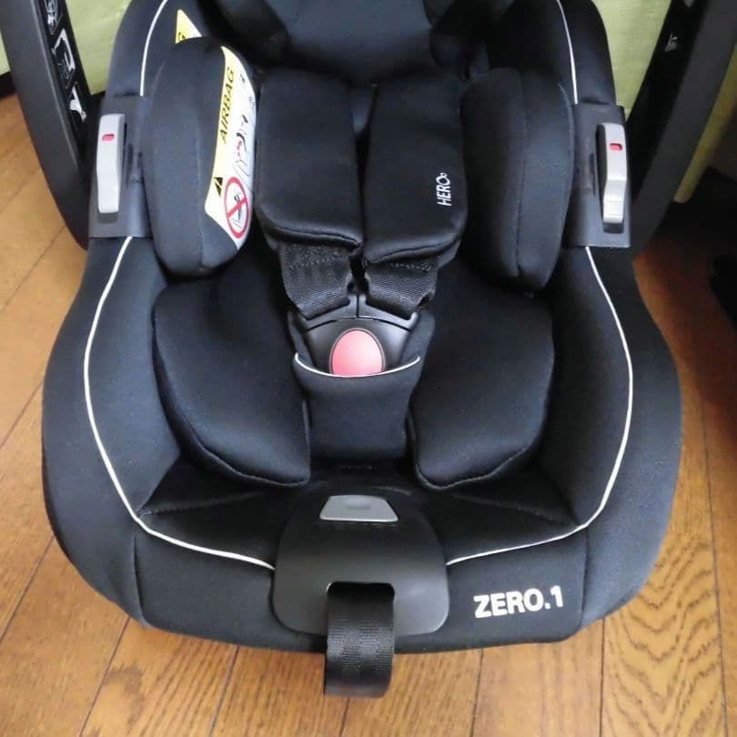美品 RECARO レカロ ZERO1チャイルドシート R129 取り外し可能