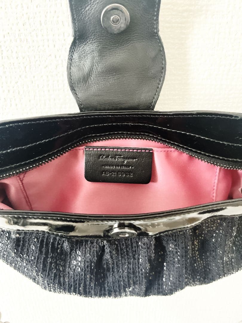 【美品】サルヴァトーレフェラガモ パーティーバッグ スパンコール