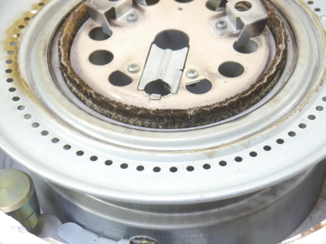 お値引中❤送料無料 2013年 コロナ ホワイト 石油ストーブ 安全ガード付き