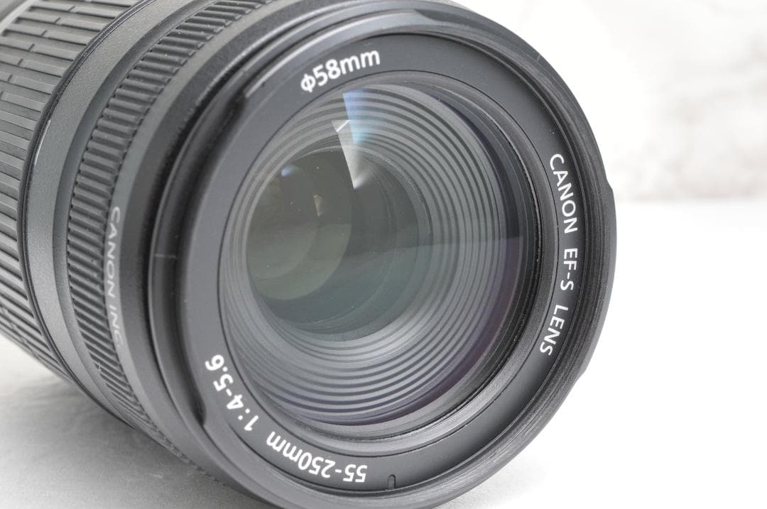 人気 Canon EF-S 55-250mm IS⭐️望遠レンズ 手ぶれ補正 - メルカリ