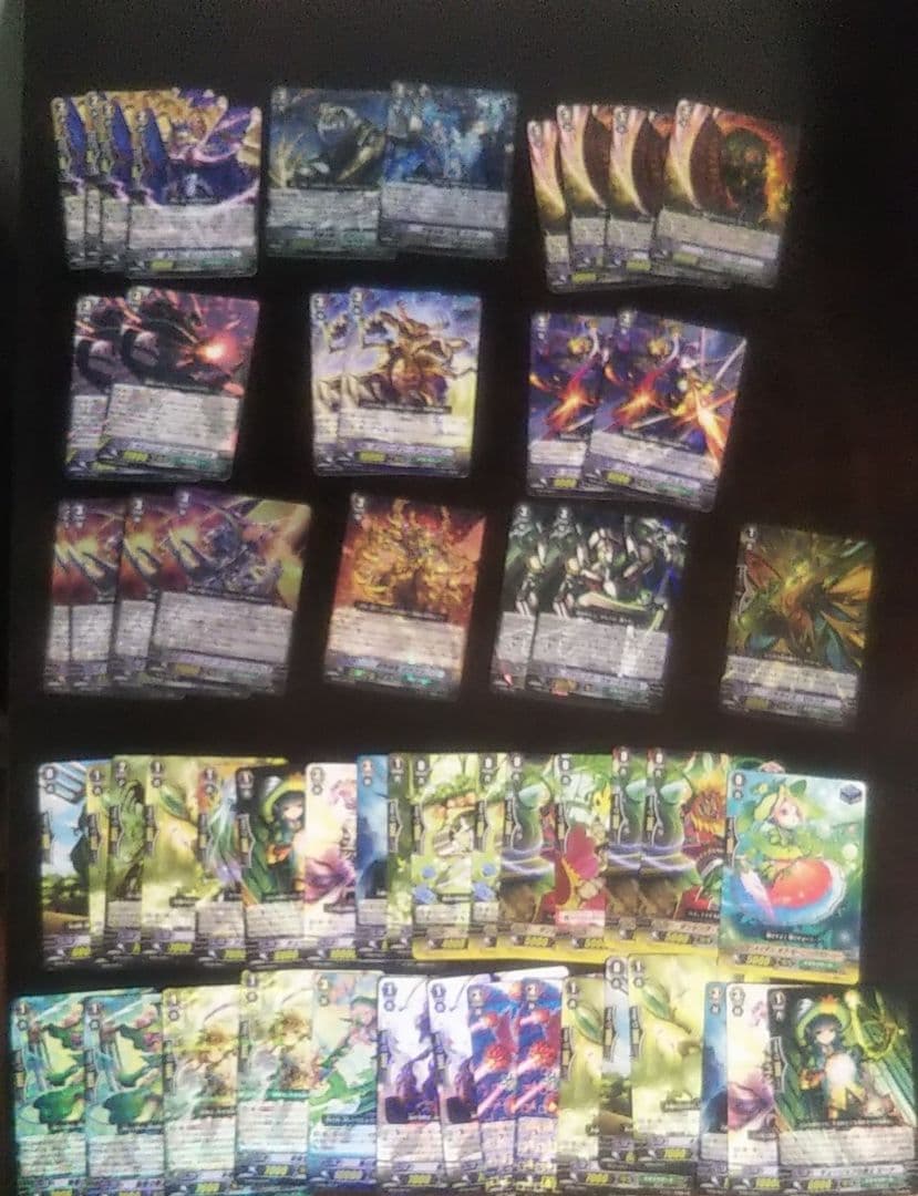 ヴァンガード 銀の茨の竜使いルキエ sp ４枚 +オマケ