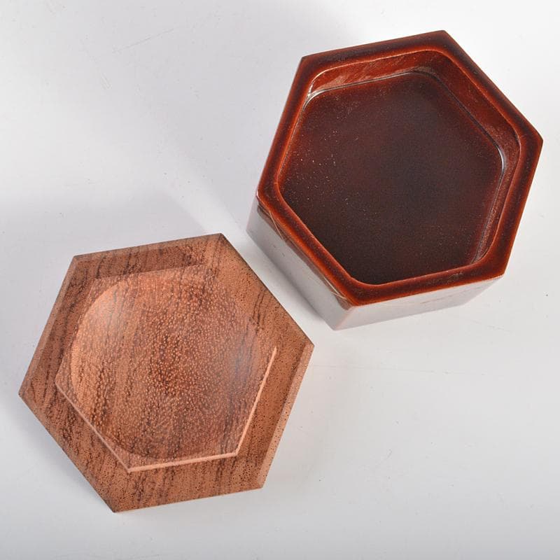 加賀蒔絵師　川上峰春作　螺鈿装飾　鈴虫蒔絵　六角香合　共布共箱　M　R7352