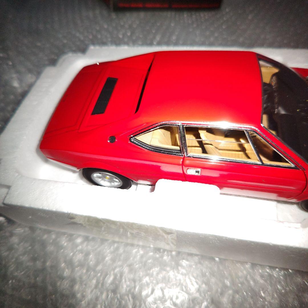 1/18　ホットウィール　エリート　フェラーリ　308　GT4　ディーノ