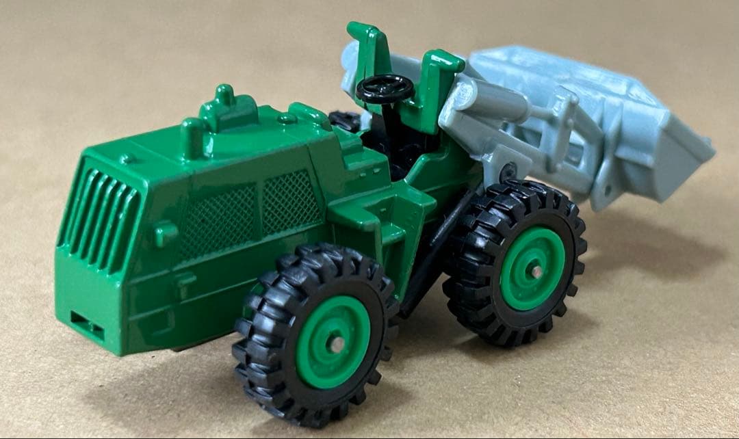 日本製 トミカ 古河 ホイールローダー グリーン