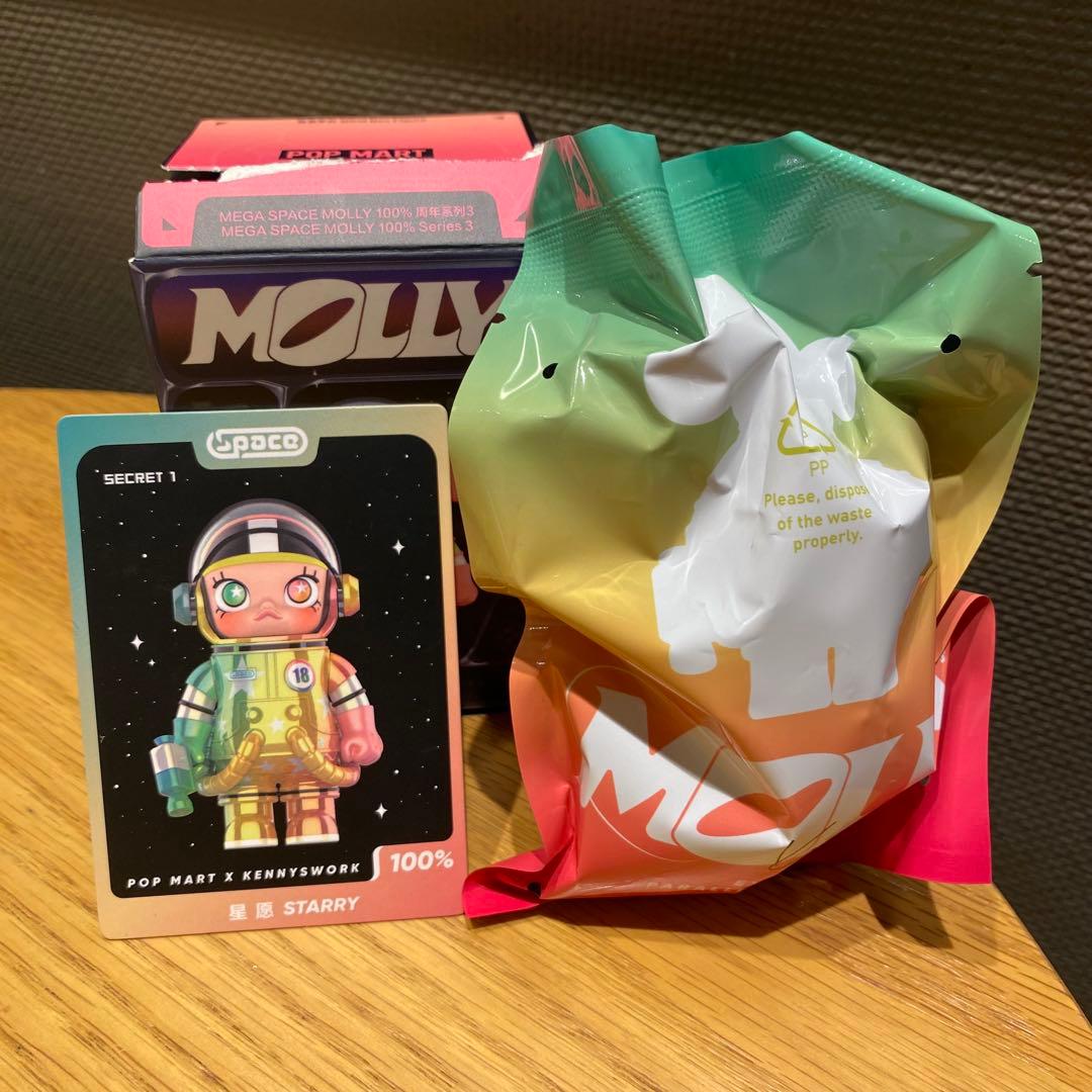MEGASPACEMOLLY100% Series 03 シークレット1 MEGASPACEMOLLY100% Series 03 シークレット1