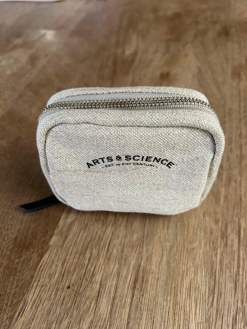 ARTS & SCIENCE ポーチ　S